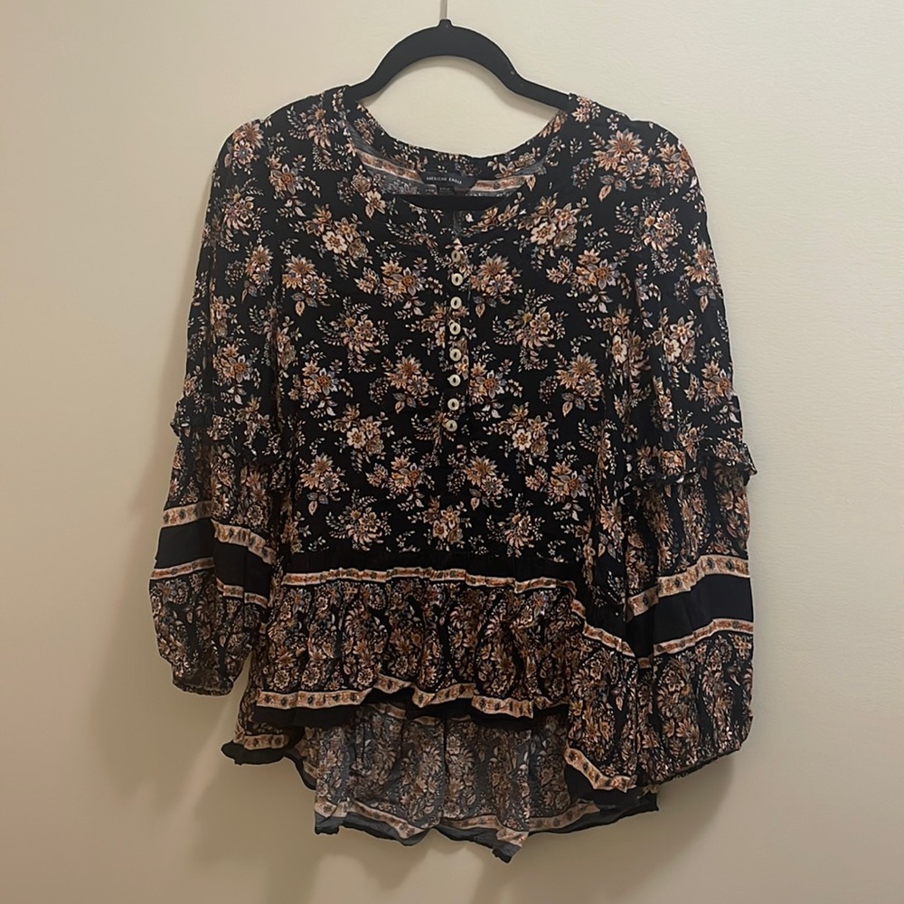 Small floral long sleeved blouse